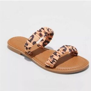 Universal Thread- Women’s Willow Two Band Scrunched Sandals - Leopard